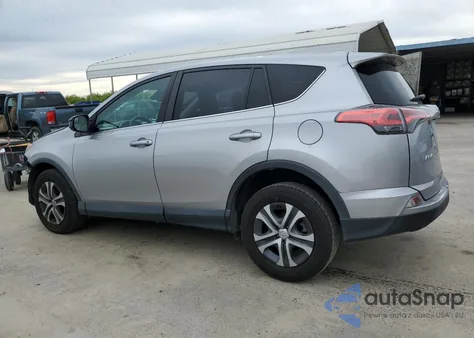 2017 Toyota Rav4 Le z USA, uszkodzony, nr VIN 2T3ZFREV0HW395108